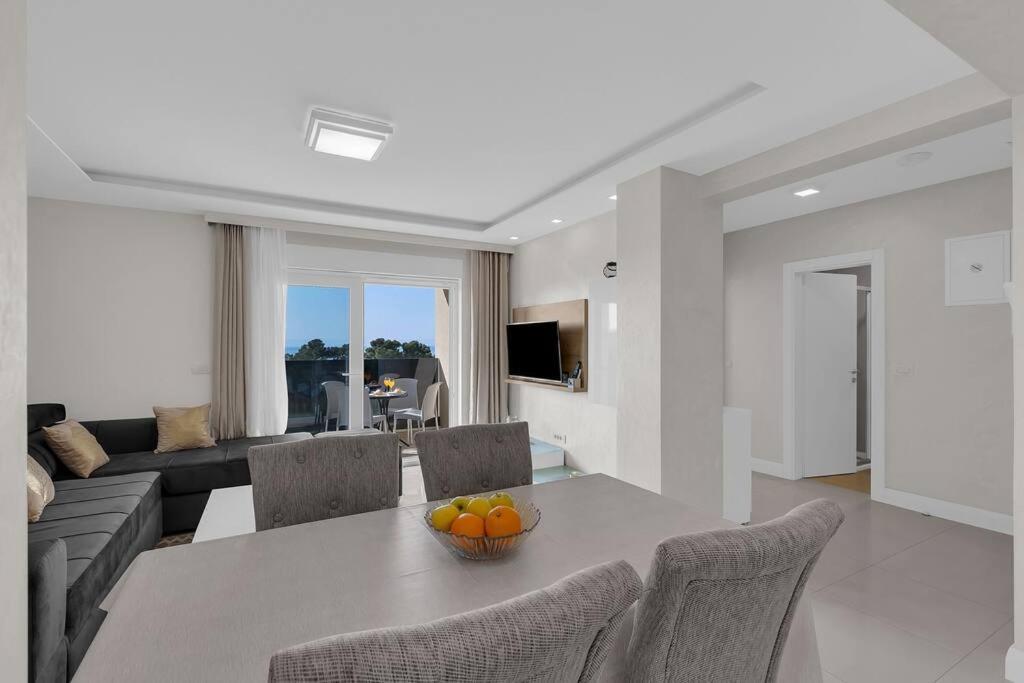 Apartment Hrvoje -nur 50m Bis Zum - Makarska Exklusiv *
